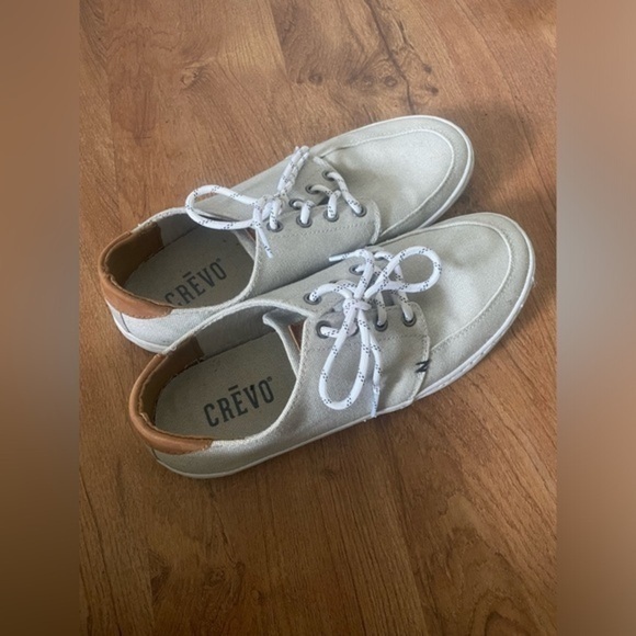 Crevo Other - Crevo Men’s Size 9 Canvas Sneakers Tan Gray Lace Up Casual Shoes